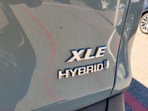 2023 Toyota RAV4 Hybrid XLE Premium