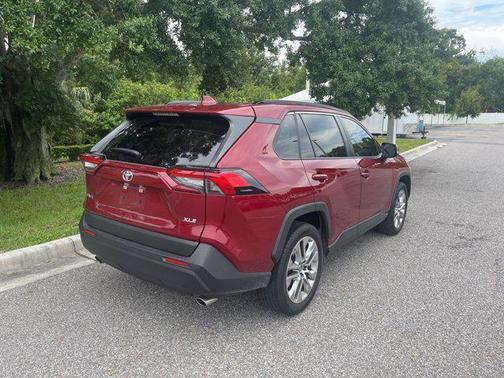 2020 Toyota RAV4 XLE Premium