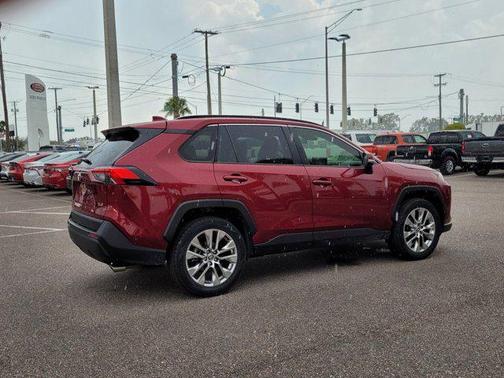 2020 Toyota RAV4 XLE Premium