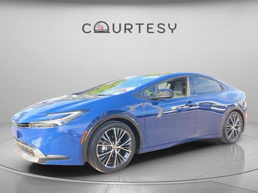 2025 Toyota Prius XLE