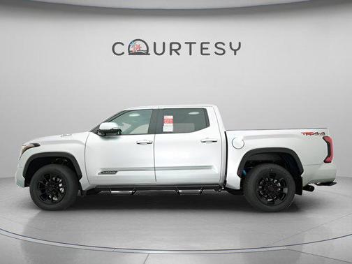 2025 Toyota Tundra Hybrid Platinum