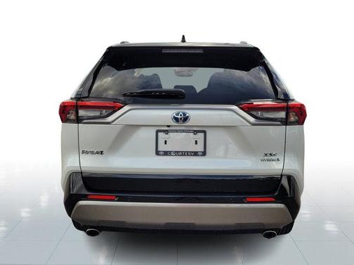 2024 Toyota RAV4 Hybrid SE