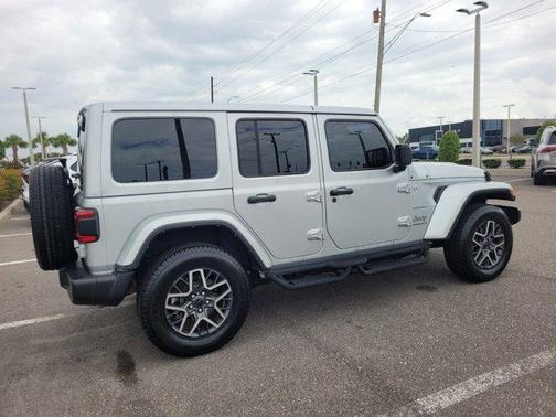 2024 Jeep Wrangler 4-Door Sahara 4x4
