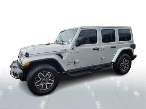 2024 Jeep Wrangler 4-Door Sahara 4x4