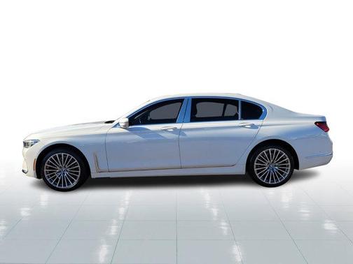 2020 BMW 740 740i