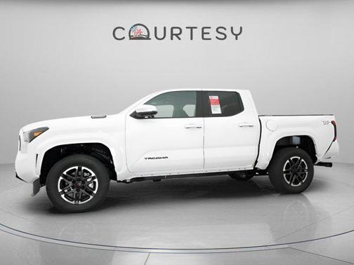 2026 Toyota Tacoma Hybrid TRD Sport