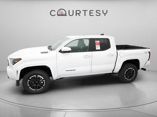 2026 Toyota Tacoma Hybrid TRD Sport