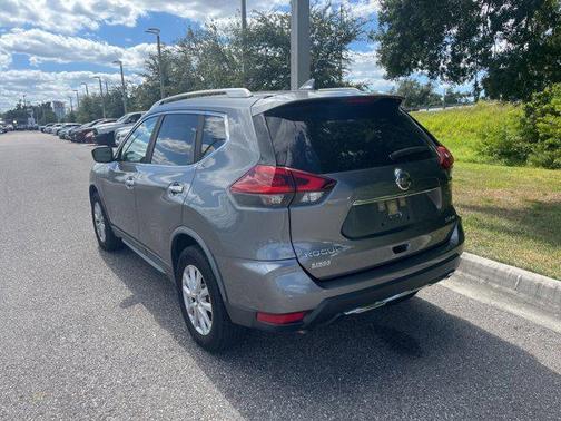 2018 Nissan Rogue SV