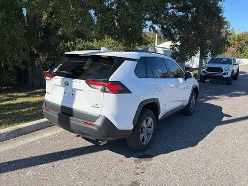 2024 Toyota RAV4 Hybrid SE