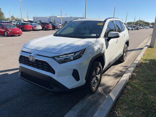2024 Toyota RAV4 Hybrid SE