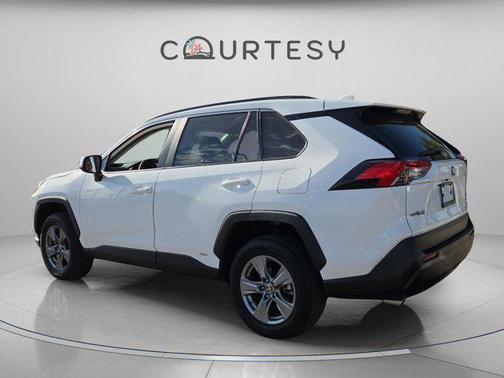 2024 Toyota RAV4 Hybrid SE