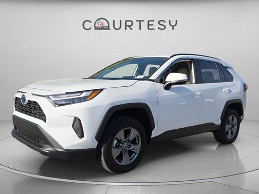 2024 Toyota RAV4 Hybrid SE