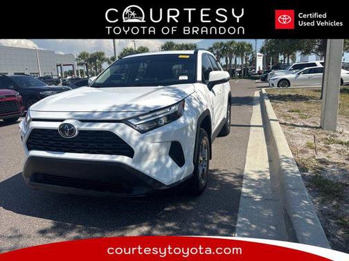 2024 Toyota RAV4 XLE