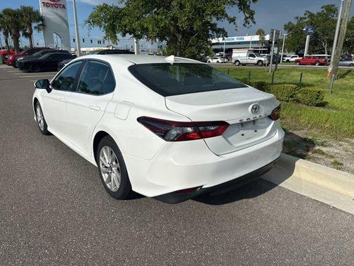 2022 Toyota Camry LE