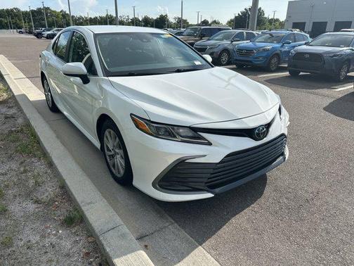 2022 Toyota Camry LE