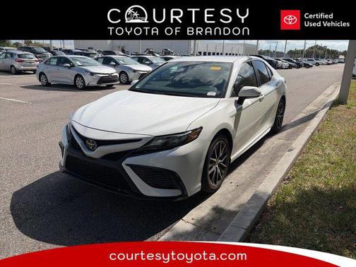 2024 Toyota Camry SE