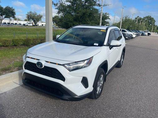 2023 Toyota RAV4 Hybrid XLE
