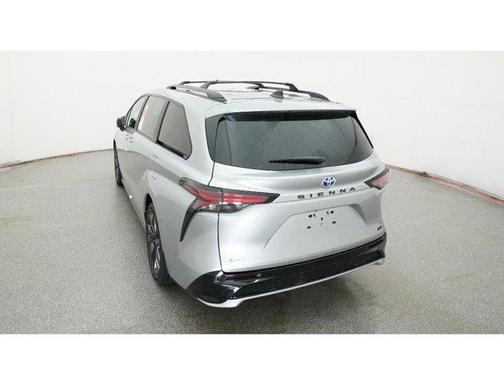 2025 Toyota Sienna XSE 7 Passenger