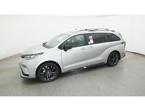 2025 Toyota Sienna XSE 7 Passenger