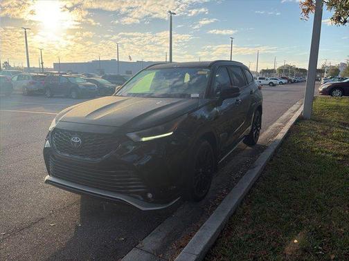 2024 Toyota Highlander XSE