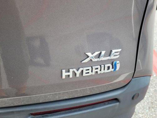 2022 Toyota Sienna XLE 7 Passenger