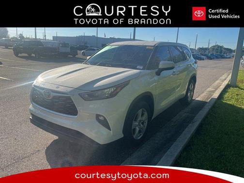 2020 Toyota Highlander LE