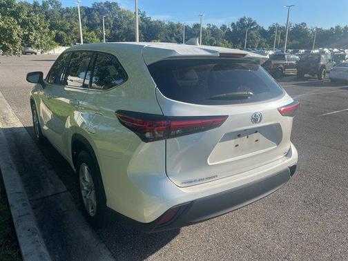 2020 Toyota Highlander LE