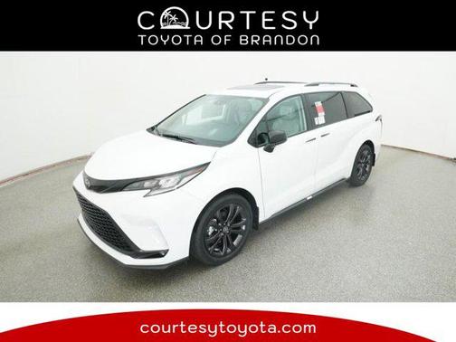 2026 Toyota Sienna XSE 7 Passenger