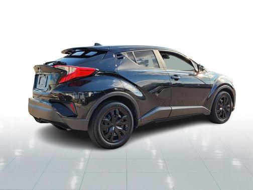 2021 Toyota C-HR LE