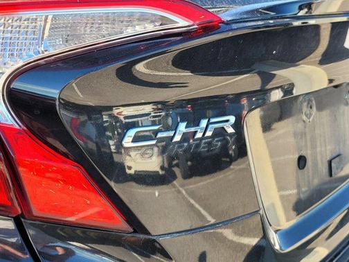 2021 Toyota C-HR LE