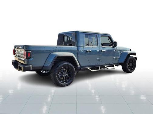 2024 Jeep Gladiator Nighthawk