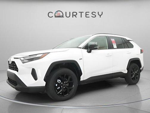 2025 Toyota RAV4 Hybrid XLE