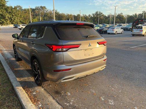 2022 Mitsubishi Outlander SEL Special Edition 2WD