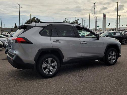 2025 Toyota RAV4 Hybrid LE