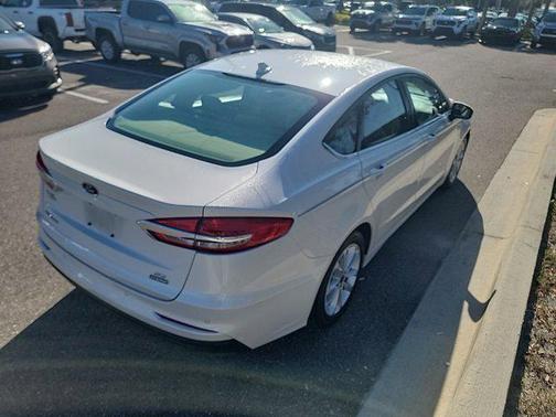 2020 Ford Fusion Hybrid SE