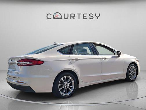 2020 Ford Fusion Hybrid SE