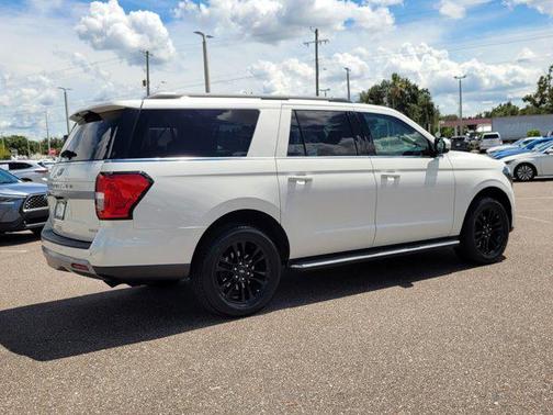 2022 Ford Expedition Max XLT