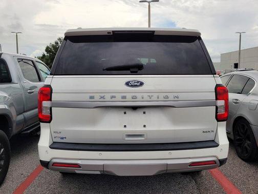 2022 Ford Expedition Max XLT