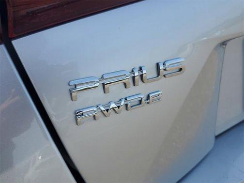 2020 Toyota Prius LE