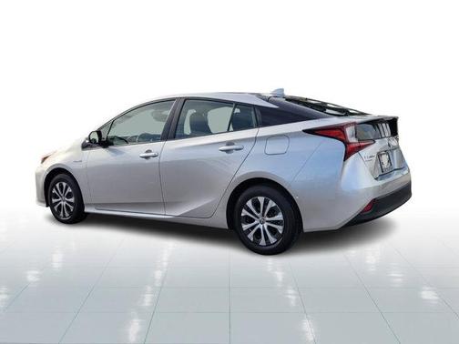 2020 Toyota Prius LE