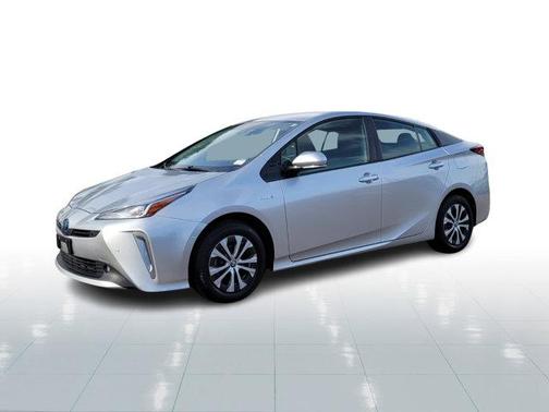 2020 Toyota Prius LE