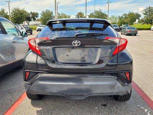 2020 Toyota C-HR LE