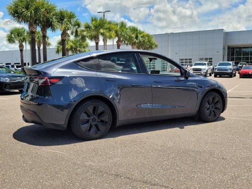2025 Tesla Model Y Long Range Dual Motor All-Wheel Drive