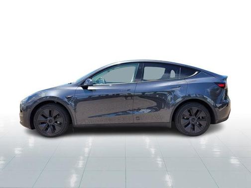 2025 Tesla Model Y Long Range Dual Motor All-Wheel Drive