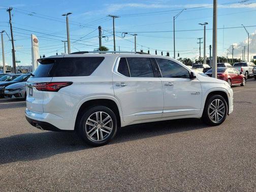 2023 Chevrolet Traverse High Country