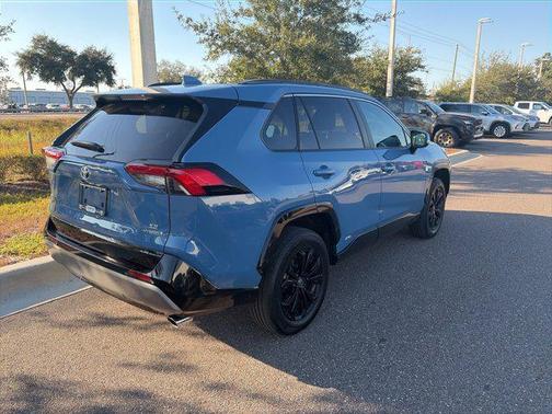 2023 Toyota RAV4 Hybrid SE