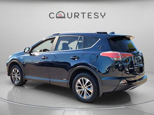 2018 Toyota RAV4 Hybrid XLE