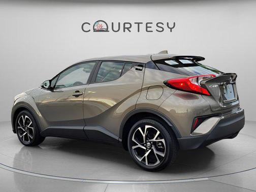 2021 Toyota C-HR XLE