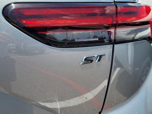 2023 Buick Envision Essence FWD