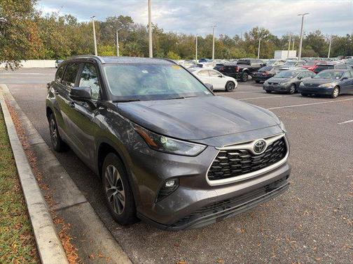 2023 Toyota Highlander Platinum